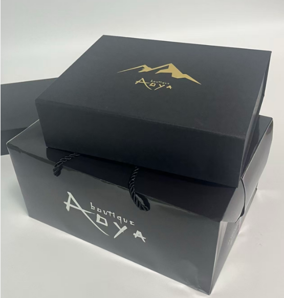 Luxury black magnetic sushi box with gold foil logo - Holidaypacfactory custom sushi packaging manufacturer