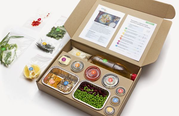 DIY recipe meal-kit box with portioned ingredients sauces and instruction card - custom picnic kit by Holidaypacfactory