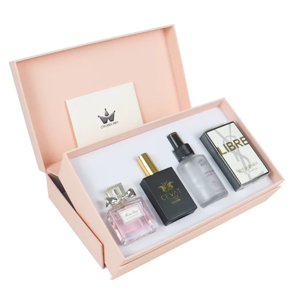 Holidaypacfactory press-on nail box for salon retail open view