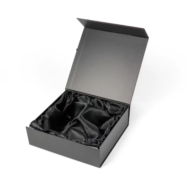 Holidaypacfactory clothing gift box with satin insert retail packaging view