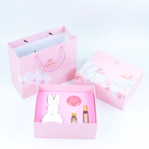 Holidaypacfactory luxury skin care gift set box with bag open view