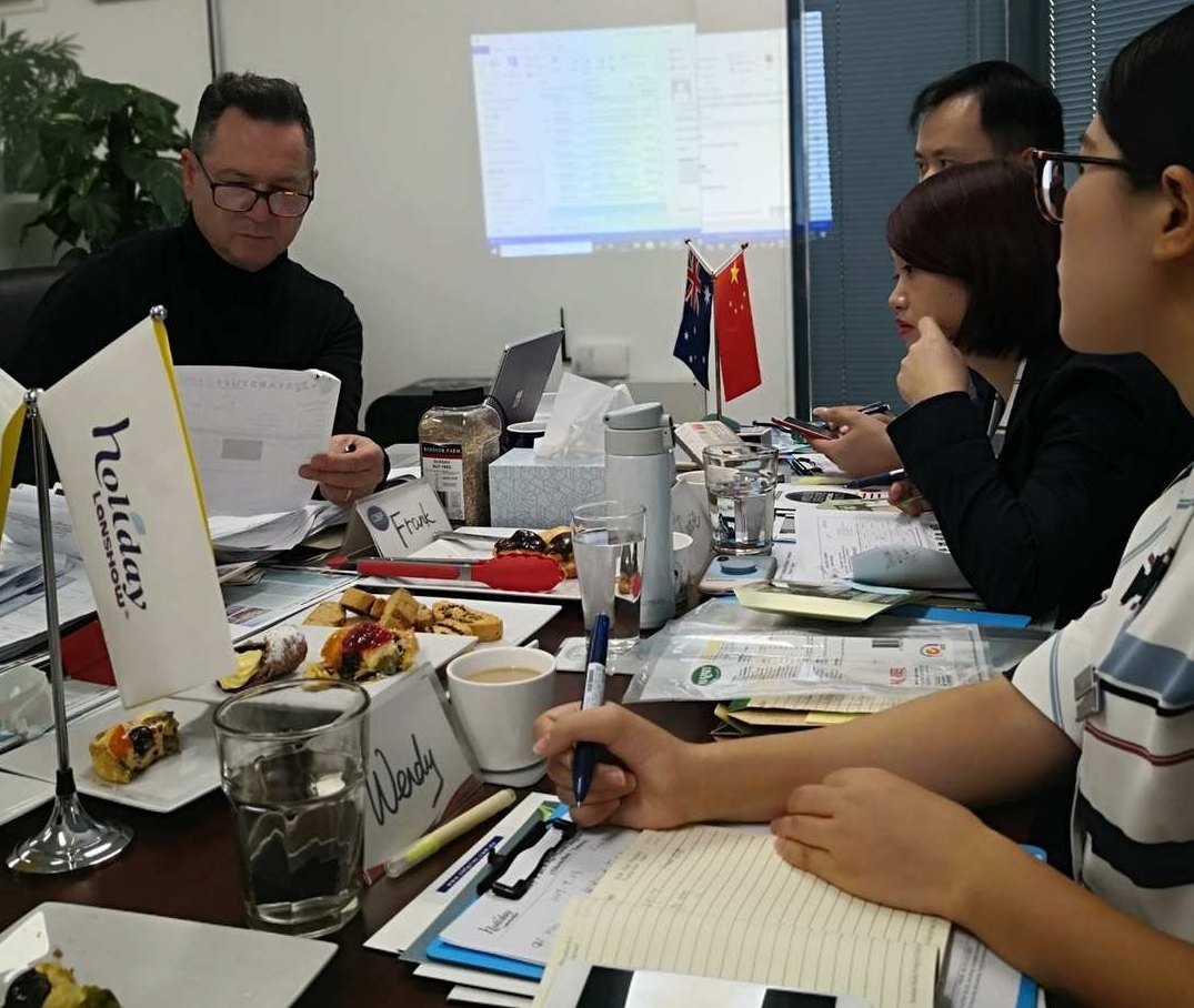 HolidayPAC international customer meeting for packaging project trust and confirmation