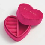 custom heart shaped rigid box Holidaypacfactory image 4 for jewelry, rings, chocolate, candy, perfume, keepsakes, wedding gifts, Valentine's gifts and boutique gift sets