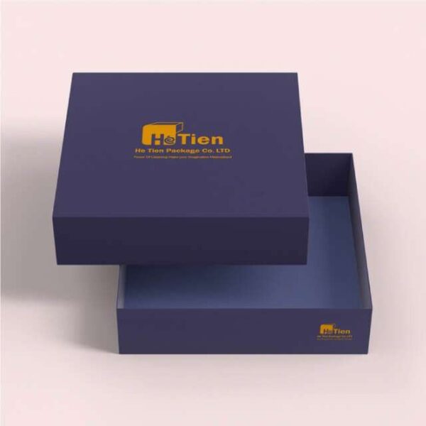luxury lid and base rigid box Holidaypacfactory image 3 for champagne, whisky, wine, spirits, bottle sets, tasting kits, luxury gifts and seasonal drink programs