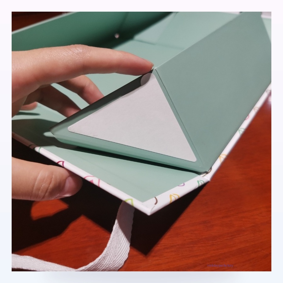 Holidaypacfactory foldable cardboard gift box with ribbon handle product photo 3