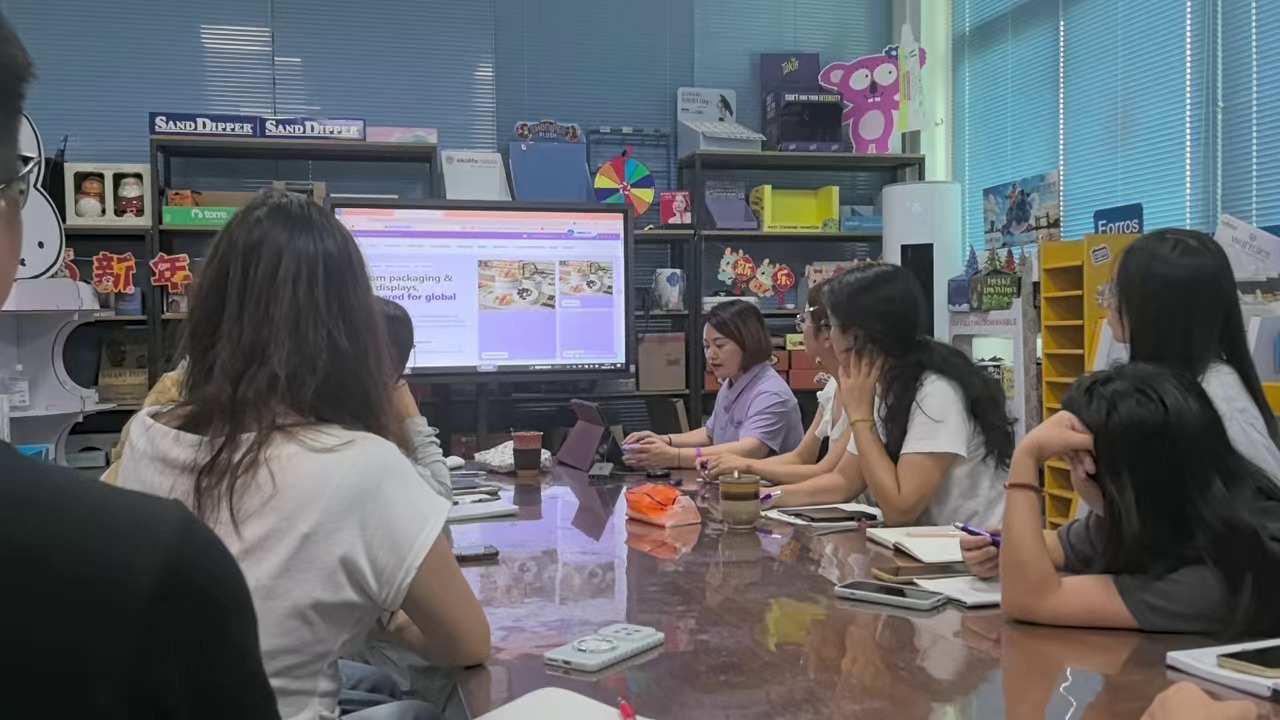 Holidaypacfactory trainer leading a Codex AI agent training workshop